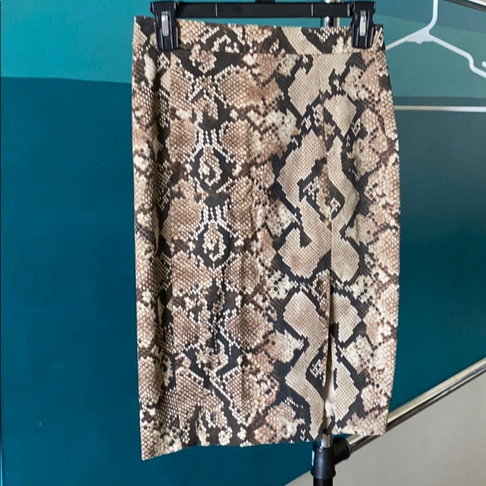 Altuzara Python print below the knee skirt. Size 2